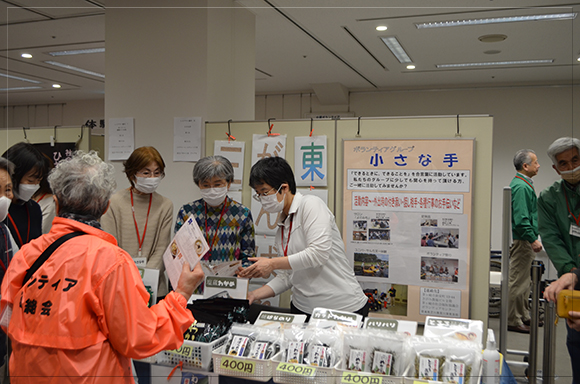 南三陸の特産品も販売しました。引き続き皆様のご支援をよろしくお願いします。